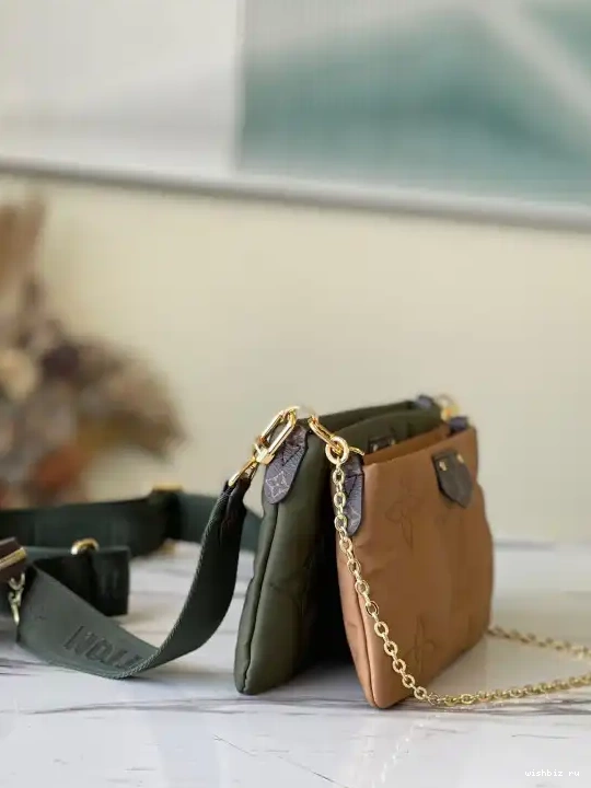 WIS MULTI VUITTON MAXI LOUIS POCHETTE ACCESSOIRES 0425